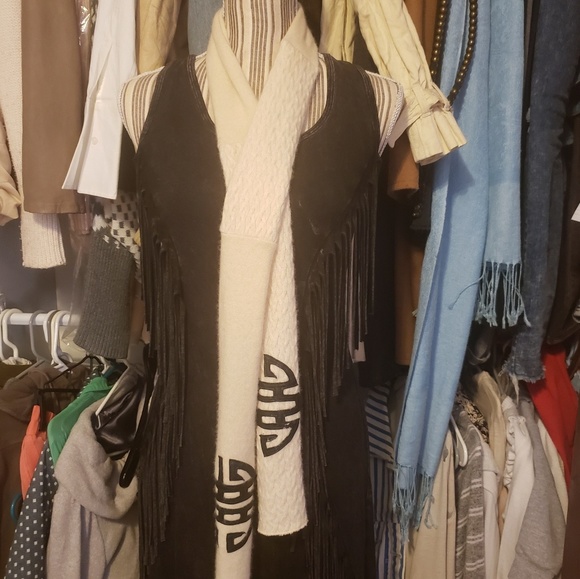 Cashmere scarf by Deborah Lindquist - Picture 4 of 5